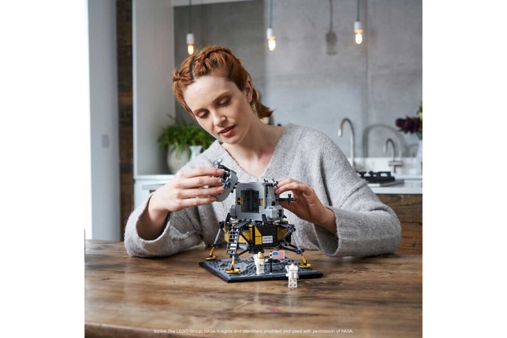 LEGO 10266 NASA Apollo 11 Maanlander - Afbeelding 12