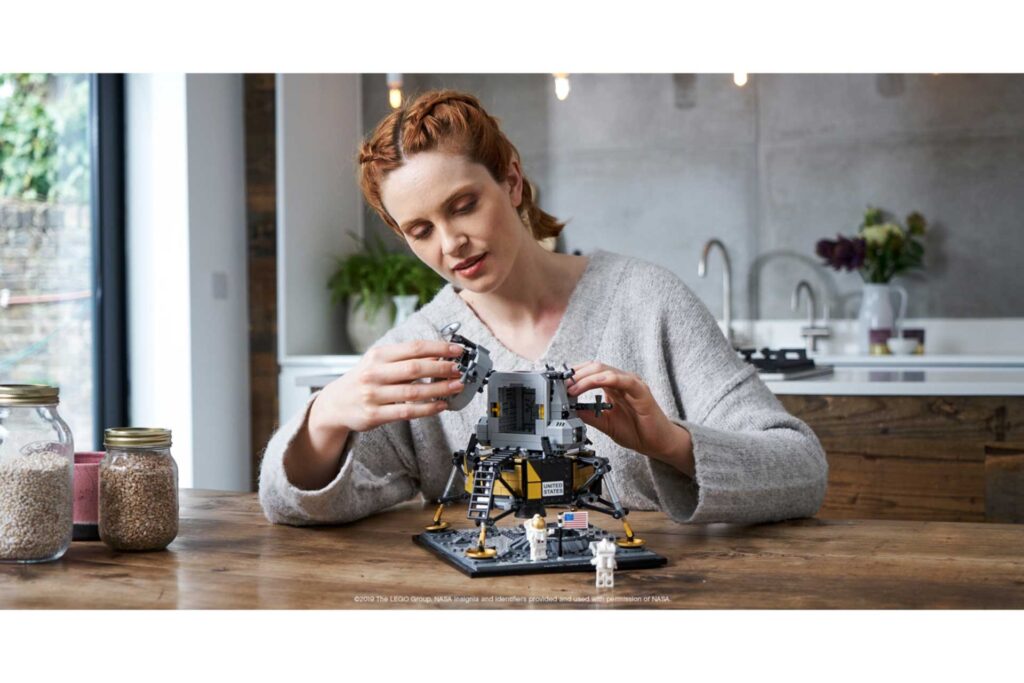 LEGO 10266 NASA Apollo 11 Maanlander - Afbeelding 13