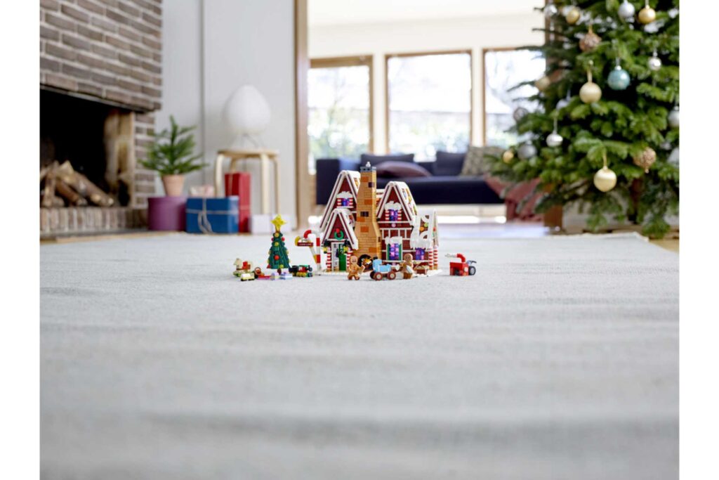 LEGO 10267 Peperkoekhuisje kerst - Afbeelding 12
