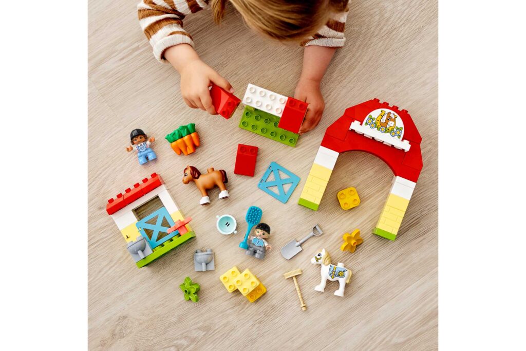 LEGO 10951 DUPLO Paardenstal en pony's verzorgen - Afbeelding 20