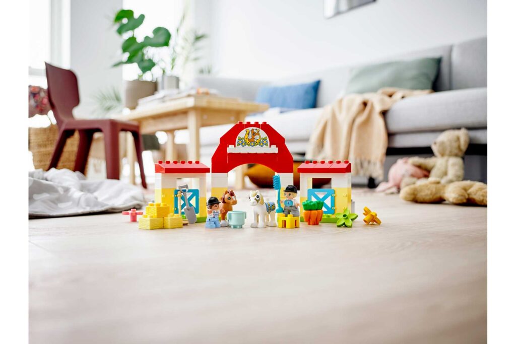 LEGO 10951 DUPLO Paardenstal en pony's verzorgen - Afbeelding 15