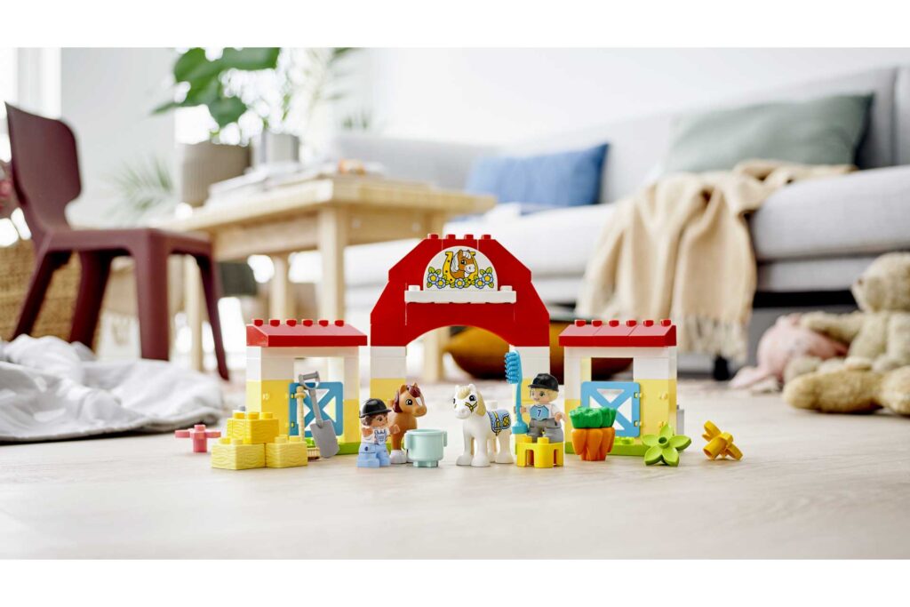 LEGO 10951 DUPLO Paardenstal en pony's verzorgen - Afbeelding 8