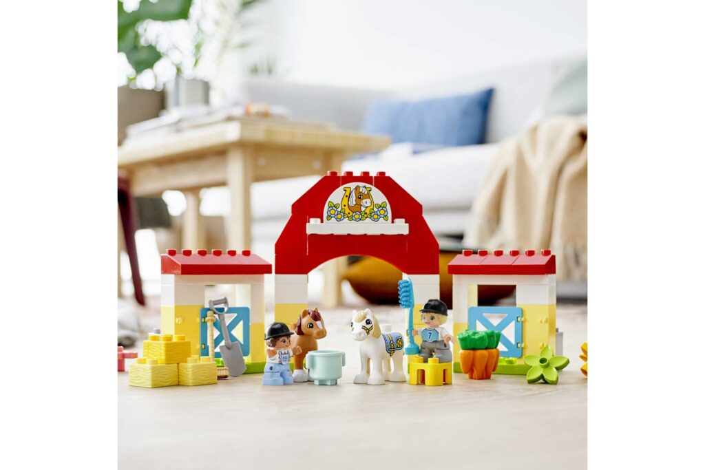 LEGO 10951 DUPLO Paardenstal en pony's verzorgen - Afbeelding 10