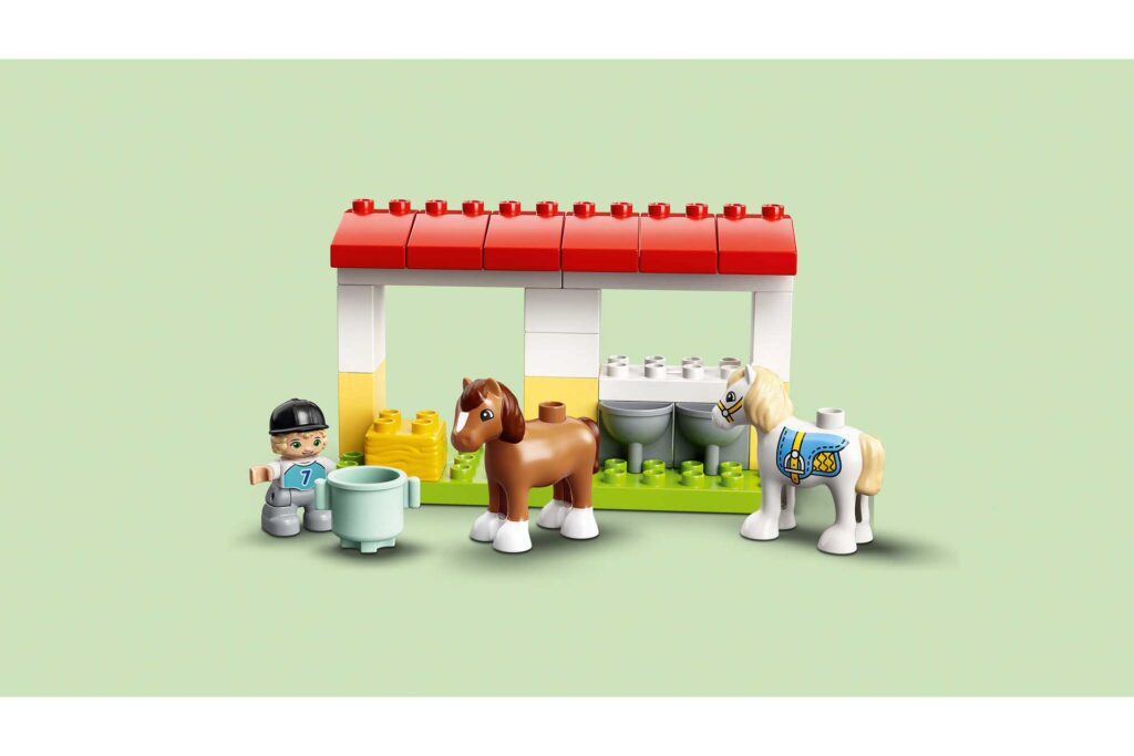 LEGO 10951 DUPLO Paardenstal en pony's verzorgen - Afbeelding 2