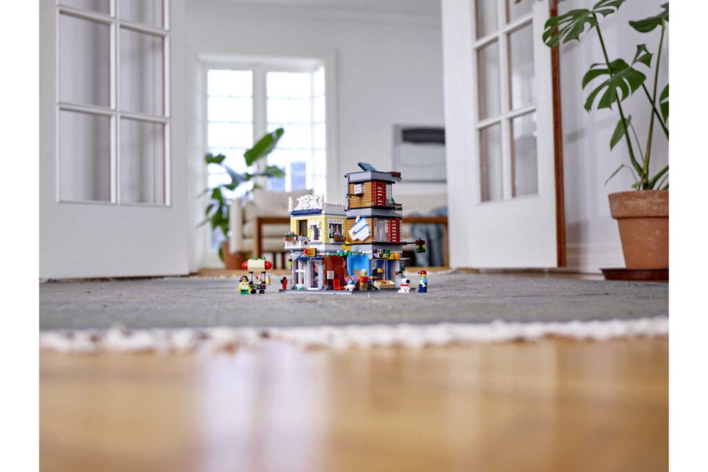 LEGO 31097 Creator Woonhuis, dierenwinkel & café - Afbeelding 9