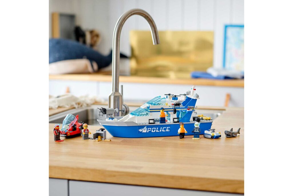 LEGO 60277 City Politie patrouilleboot - Afbeelding 11