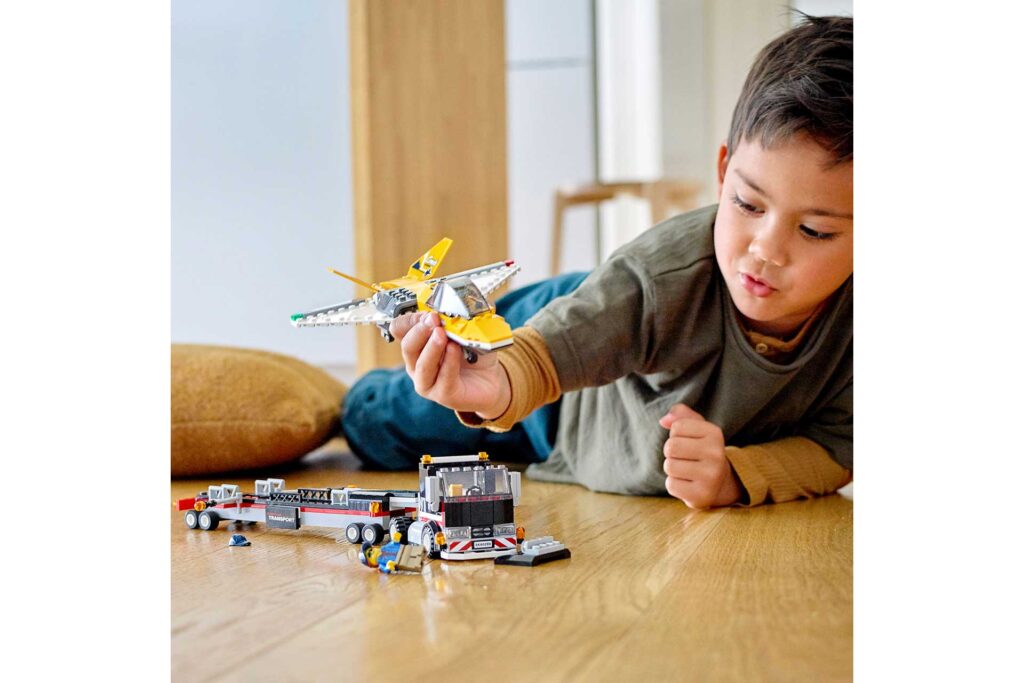 LEGO 60289 City Vliegshowjettransport - Afbeelding 19