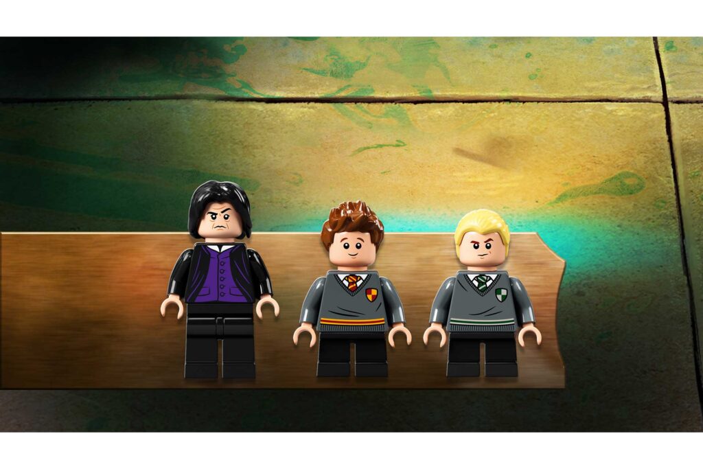 LEGO 76383 Harry Potter™ Zweinstein™ Moment: Toverdrankenles - Afbeelding 8