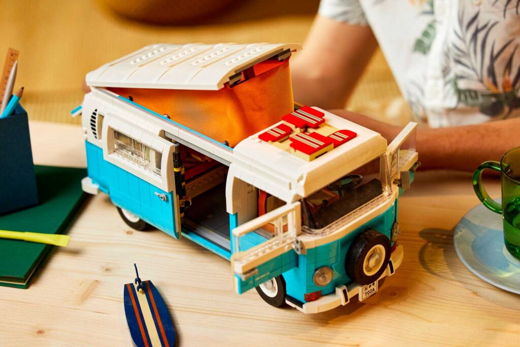 LEGO 10279 Volkswagen T2 Kampeerbus - Afbeelding 5