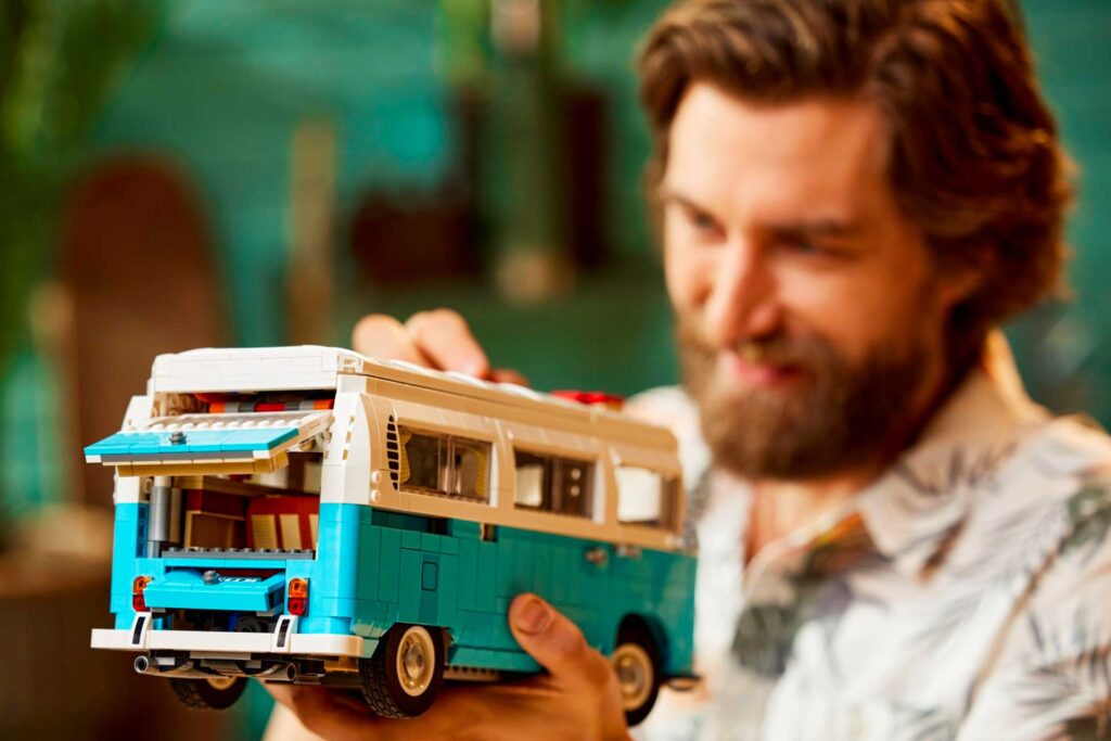 LEGO 10279 Volkswagen T2 Kampeerbus - Afbeelding 4