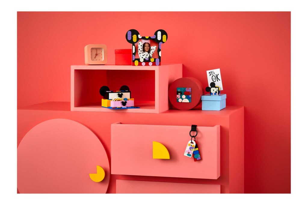 LEGO 41964 Dots Mickey Mouse & Minnie Mouse: Terug naar school - Afbeelding 3