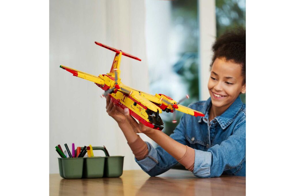 LEGO 42152 Technic Fire Fighter Plane - Afbeelding 7