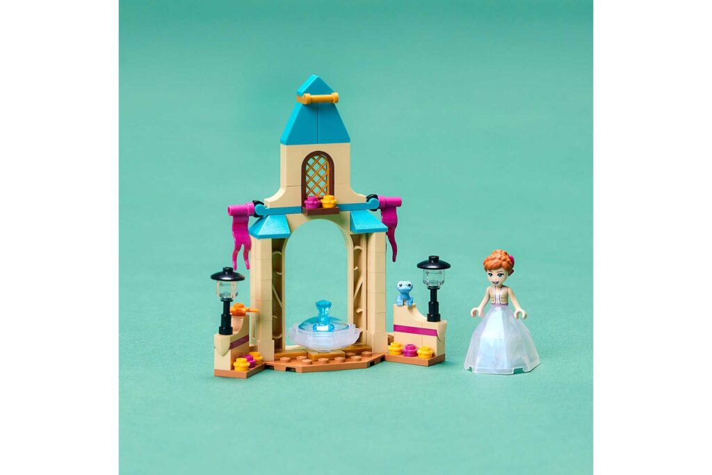 LEGO 43198 Disney Frozen Binnenplaats van Anna's kasteel - Afbeelding 5