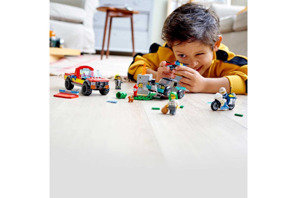 LEGO 60319 City Brandweer & Politie achtervolging - Afbeelding 4