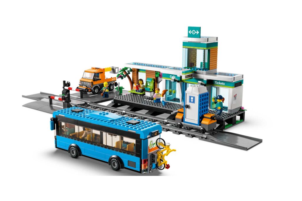 LEGO 60335 City Treinstation - Afbeelding 22