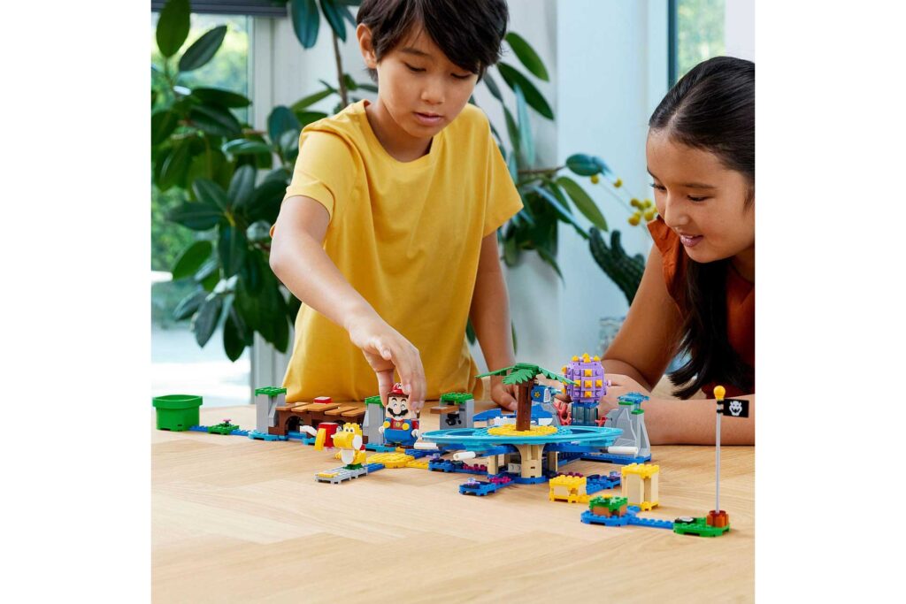 LEGO 71400 - Super Mario Uitbreidingsset: Reuzen-Urchins strandattractie - Afbeelding 9