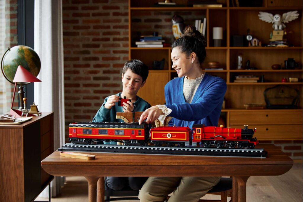 LEGO 76405 Harry Potter Zweinstein Express - Afbeelding 7