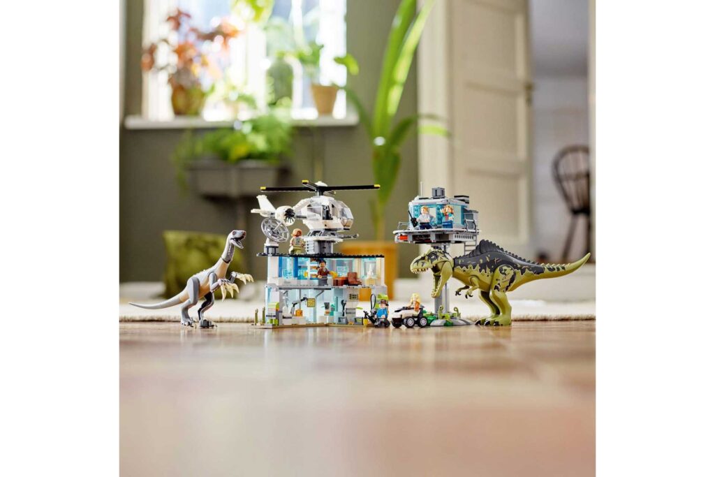 LEGO 76949 Jurassic World Giganotosaurus & Therizinosaurus aanval - Afbeelding 3