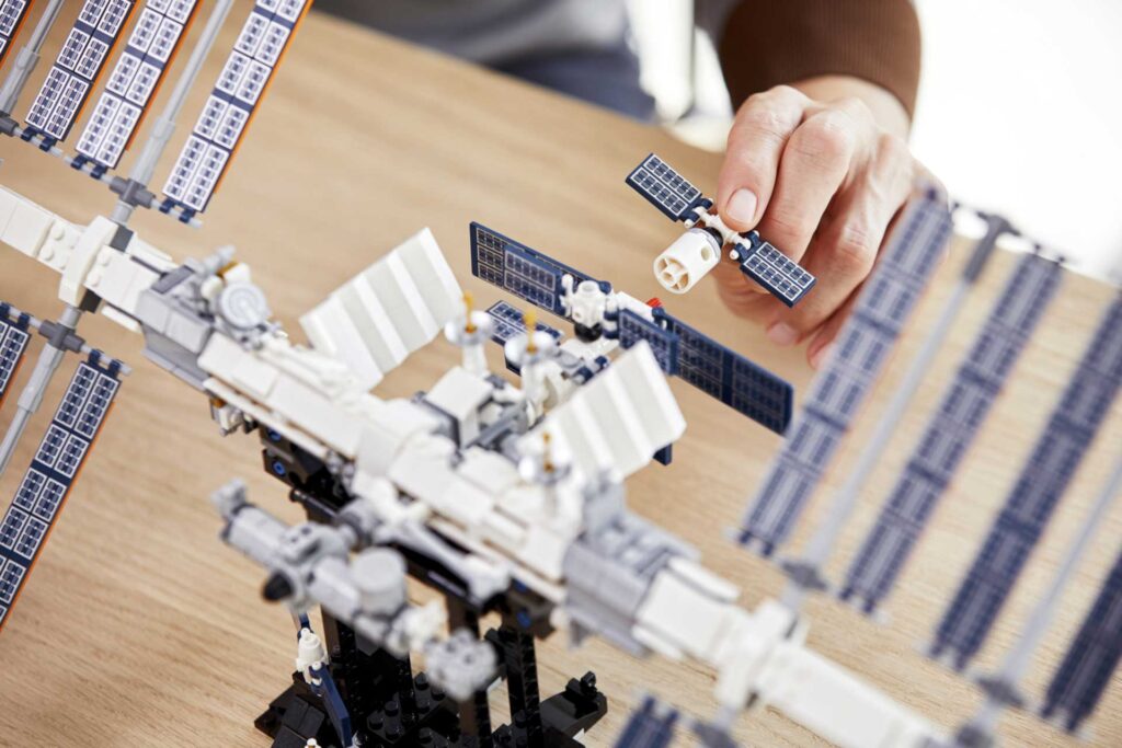 LEGO 21321 Ideas Internationaal ruimtestation - Afbeelding 20