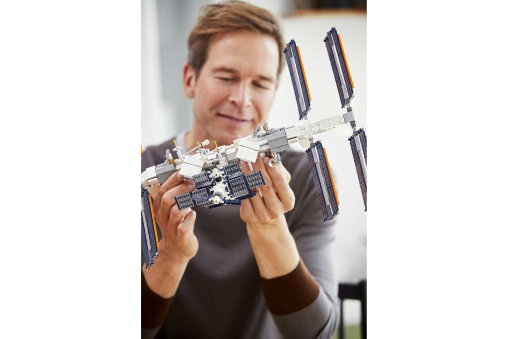 LEGO 21321 Ideas Internationaal ruimtestation - Afbeelding 37