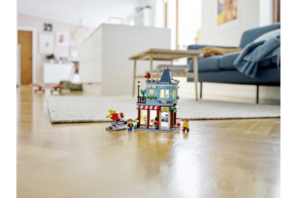 LEGO 31105 Creator Woonhuis en speelgoedwinkel - Afbeelding 12
