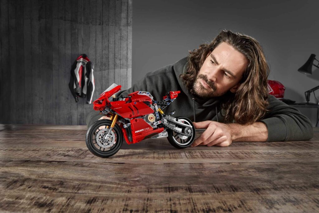 LEGO 42107 Technic Ducati Panigale V4 R - Afbeelding 24