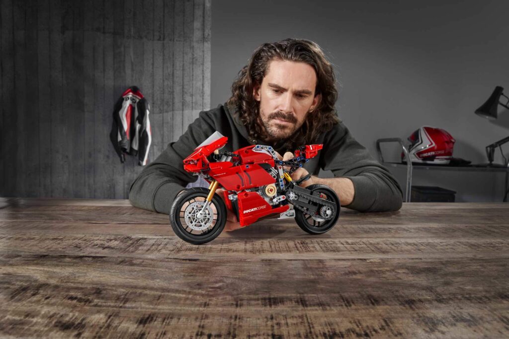 LEGO 42107 Technic Ducati Panigale V4 R - Afbeelding 23