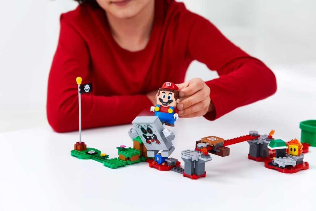 LEGO 71364 Super Mario Uitbreidingsset: Whomps lavafort - Afbeelding 5