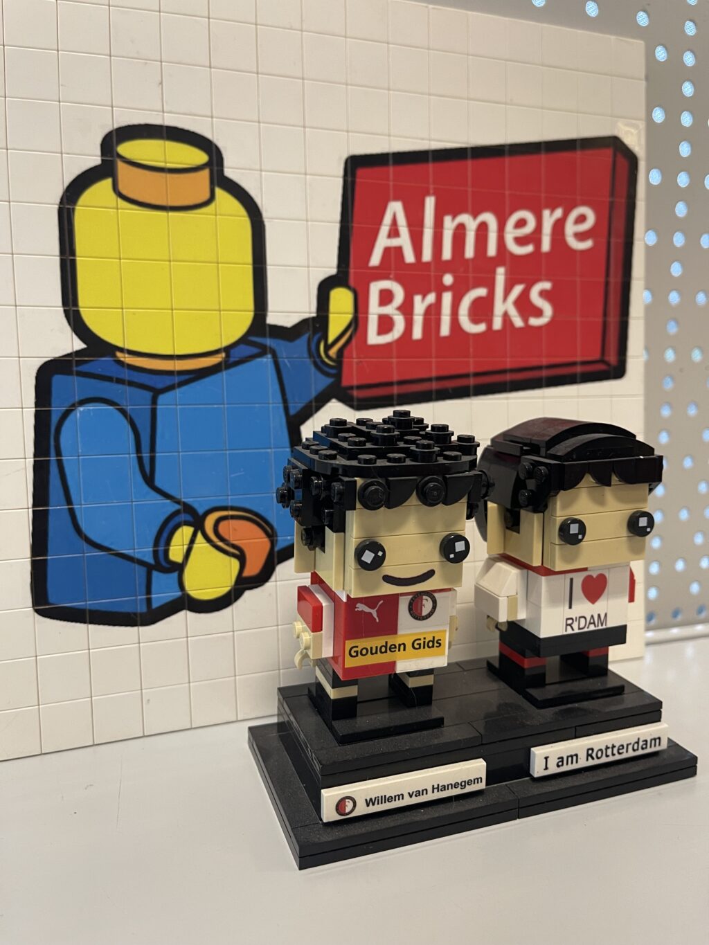 LEGO MOC BrickHeadz Willem Van Hanegem & I Am Rotterdam - Afbeelding 2
