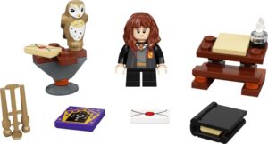 30392-1 - Hermione's Study Desk polybag