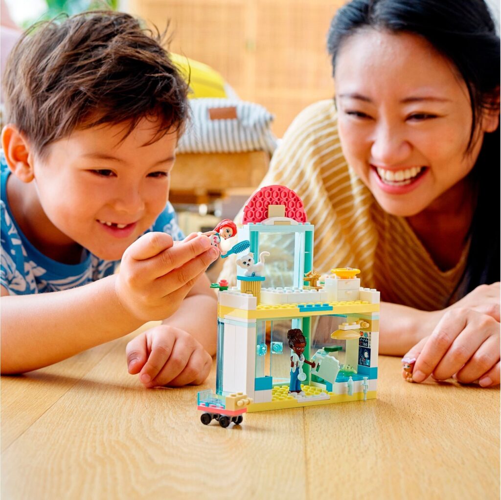 LEGO® Friends Pet Clinic 41695 Building Kit (111 Pieces) - Afbeelding 11
