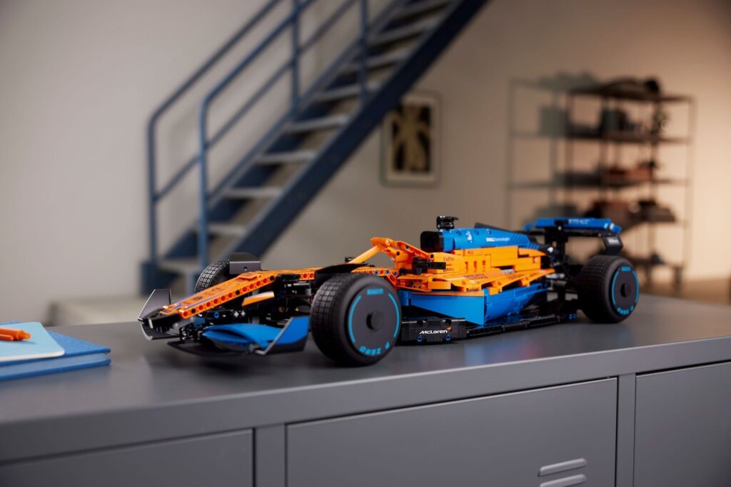 LEGO® Technic™ McLaren Formula 1™ Race Car 42141 Model Building Kit (1,434 Pieces) - Afbeelding 8