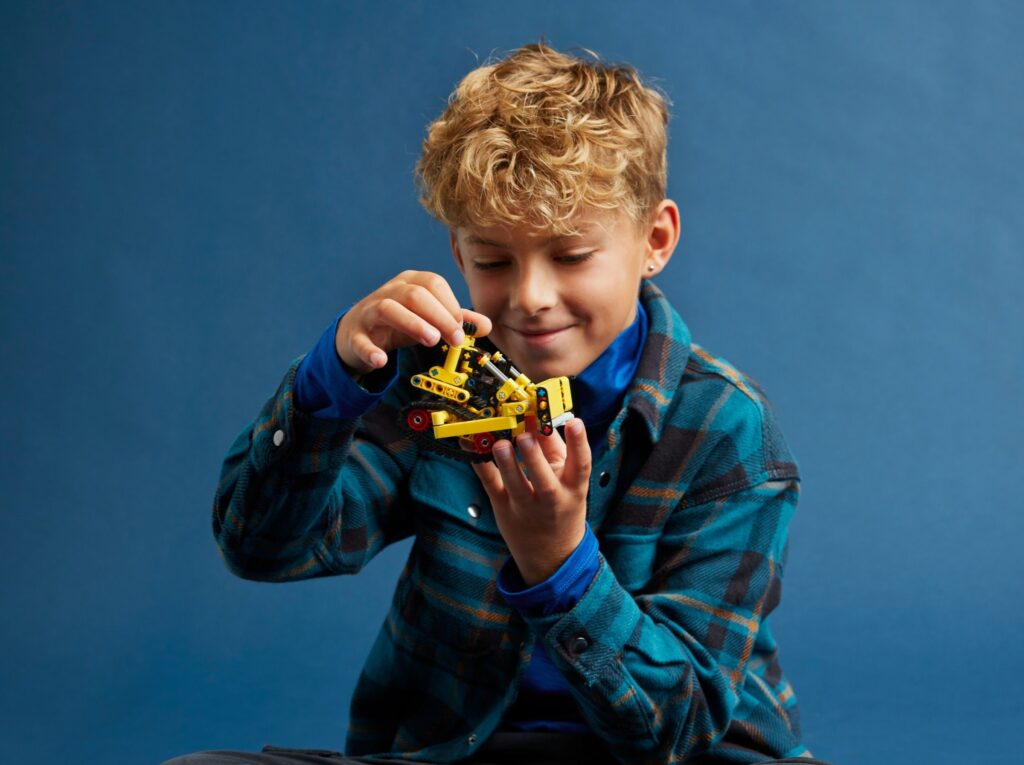 LEGO® Technic™ Heavy-Duty Bulldozer Set 42163 - Afbeelding 6
