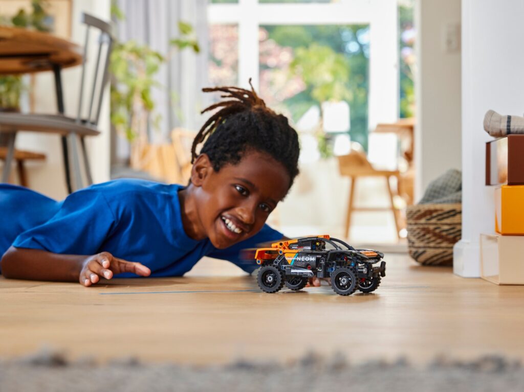 LEGO® Technic™ NEOM McLaren Extreme E Race Car 42166 - Afbeelding 7