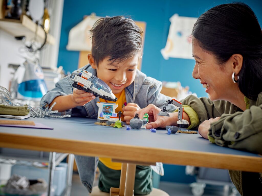 LEGO® City Spaceship and Asteroid Discovery Set 60429 - Afbeelding 7