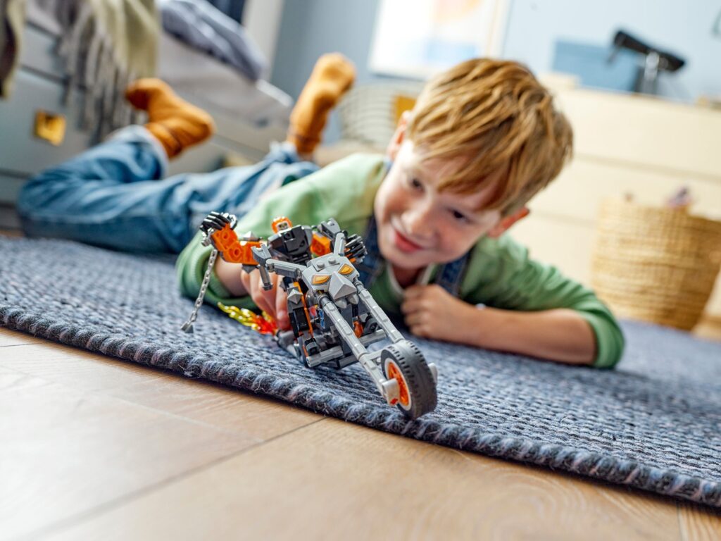 LEGO® Marvel Ghost Rider Mech & Bike 76245 Building Toy Set (264 Pieces) - Afbeelding 6