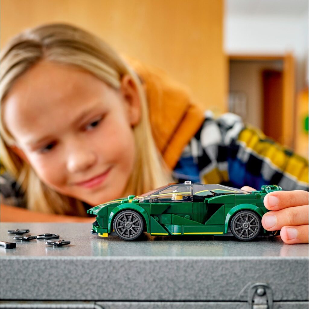 LEGO® Speed Champions Lotus Evija 76907 Building Kit (247 Pieces) - Afbeelding 6