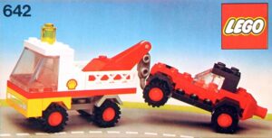 642-1 - Tow Truck and Car